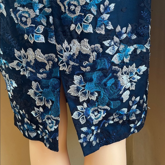 Brocade sleeveless sheath dress - Picture 6 of 13